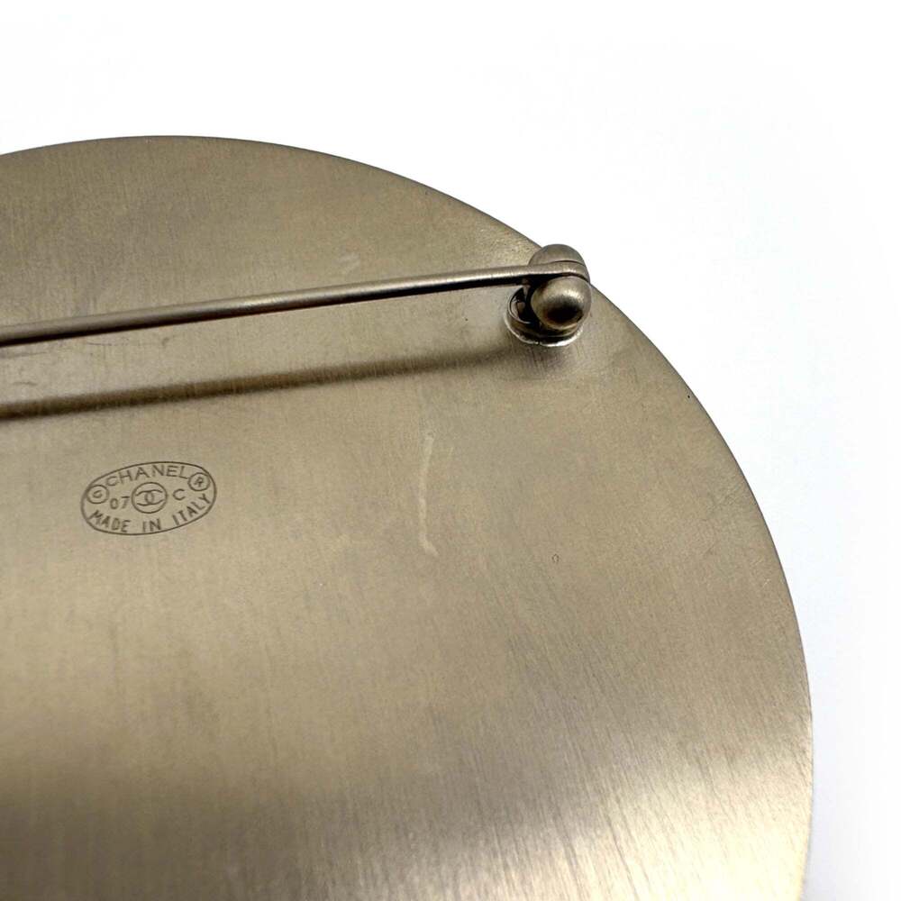 CHANEL Gold Brooch - Picture 4 of 5